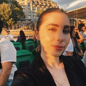 Meet your Posher, Nicole